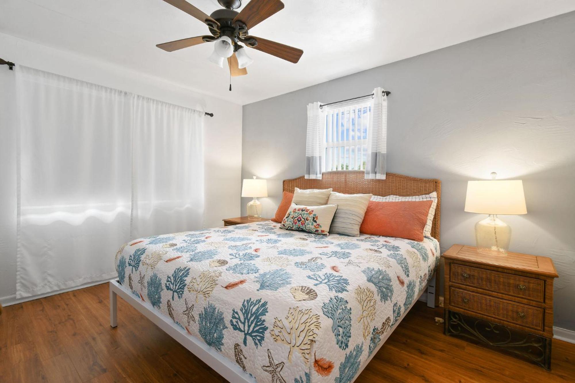 Sunshine Shores Boutique Apartments Palm Beach Shores Exterior foto