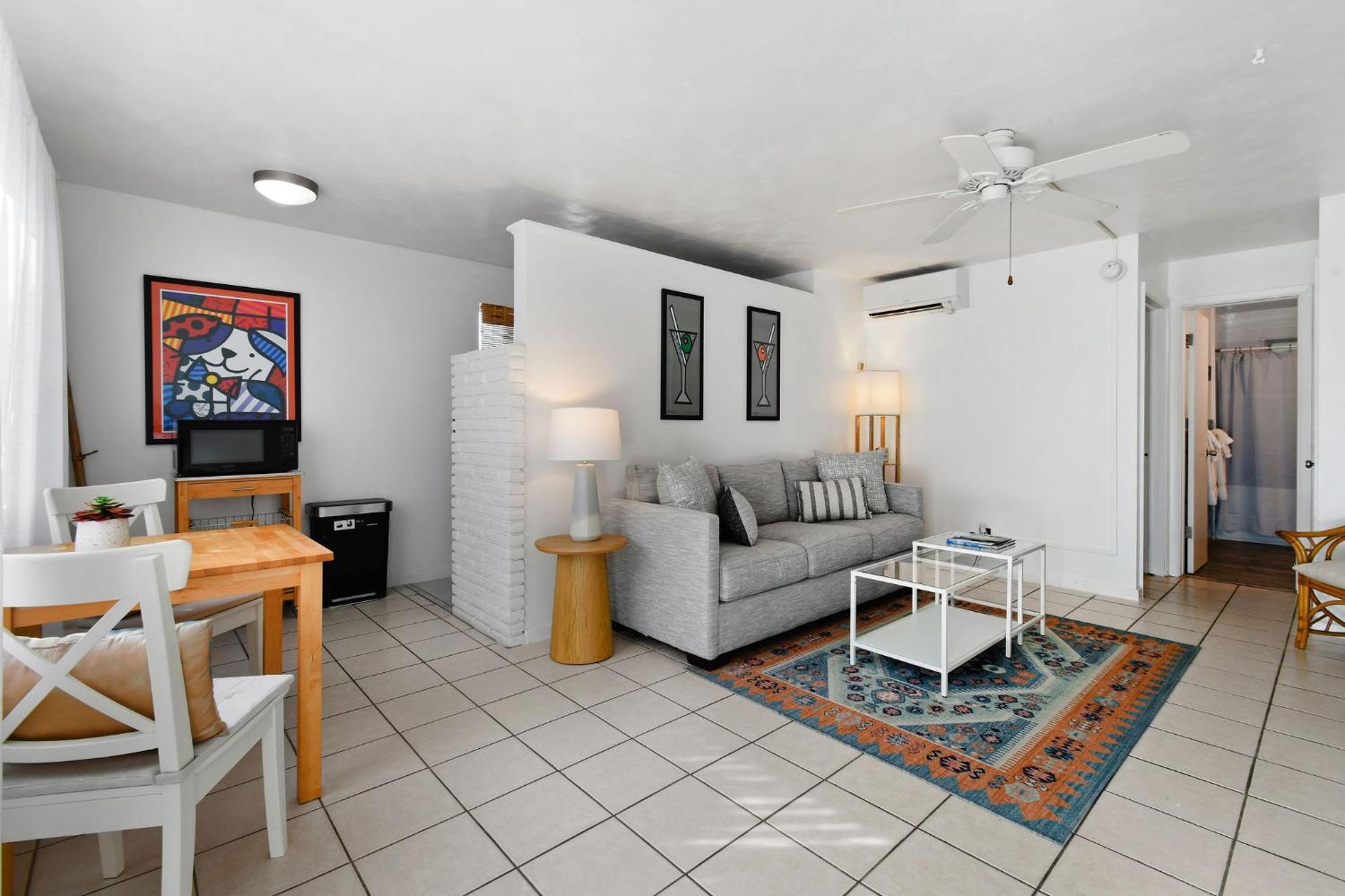 Sunshine Shores Boutique Apartments Palm Beach Shores Exterior foto
