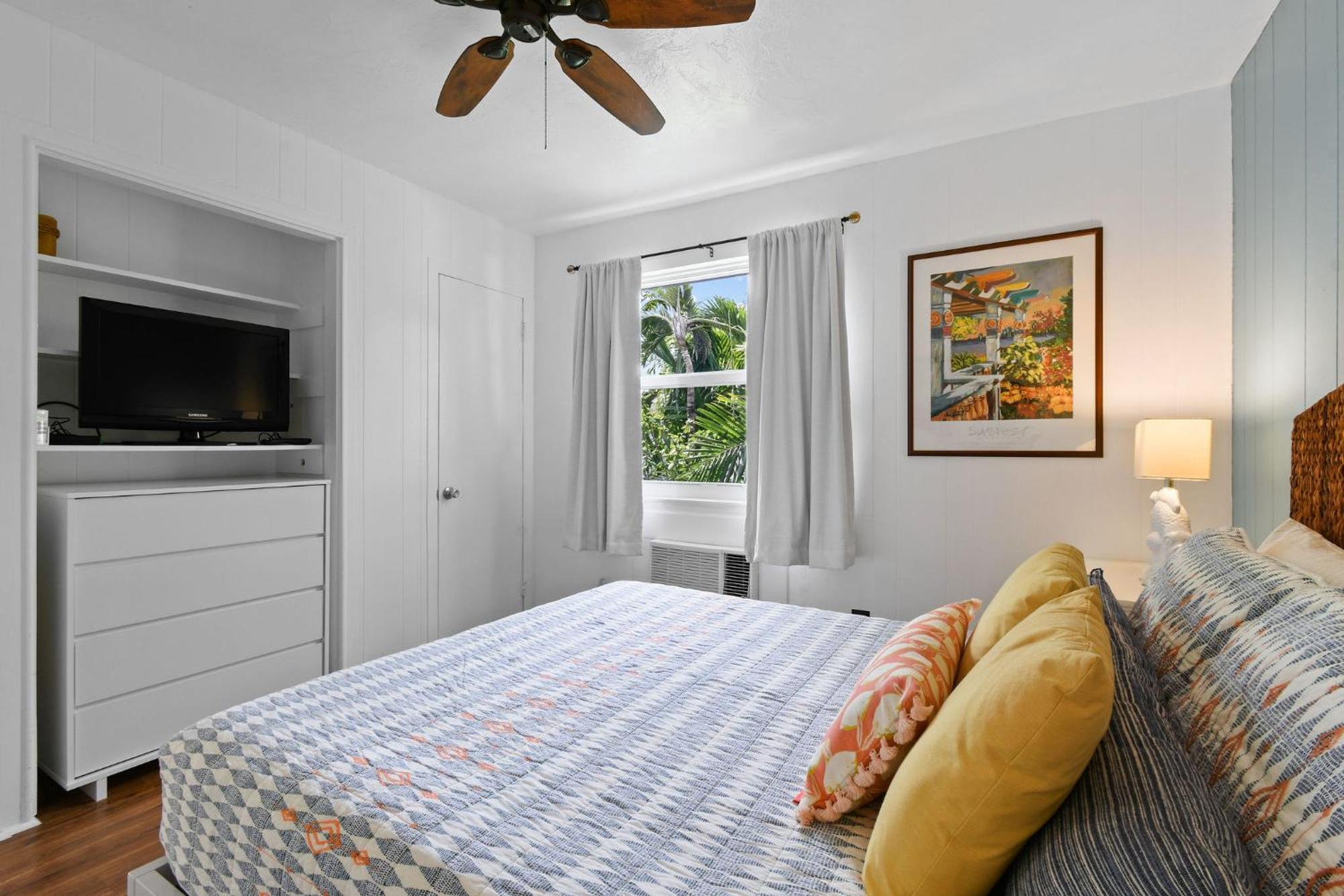 Sunshine Shores Boutique Apartments Palm Beach Shores Exterior foto