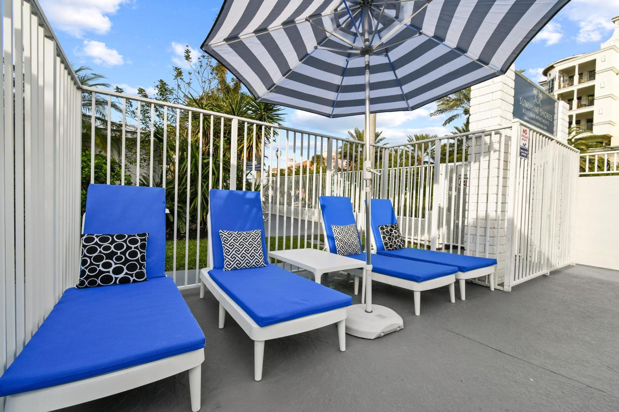 Sunshine Shores Boutique Apartments Palm Beach Shores Exterior foto