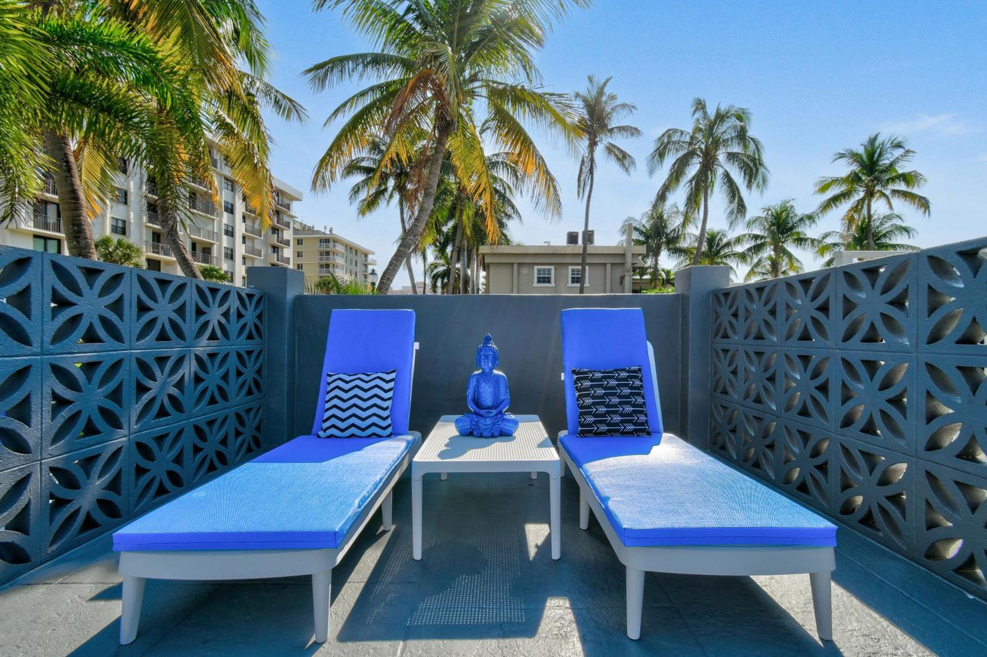 Sunshine Shores Boutique Apartments Palm Beach Shores Exterior foto